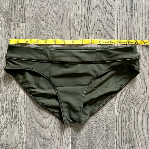 Lululemon Tidal Flow Full Bottom II
Dark Olive - Picture 10 of 10